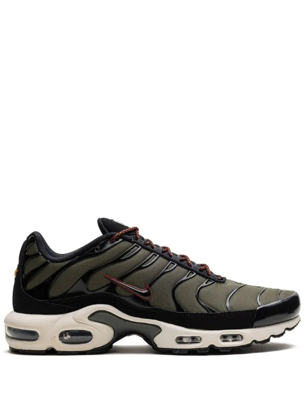 NIKE AIR MAX TN PLUS