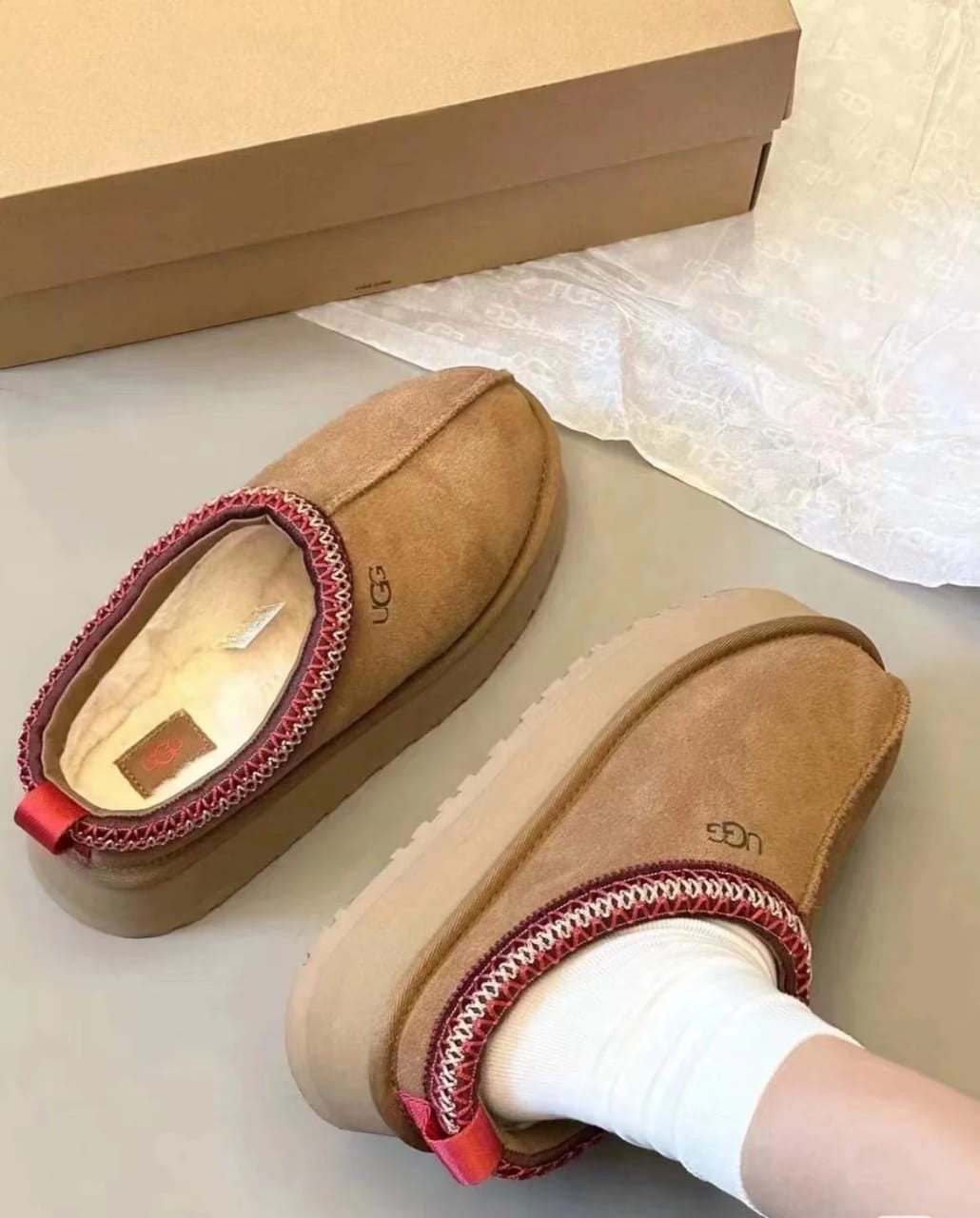 UGG