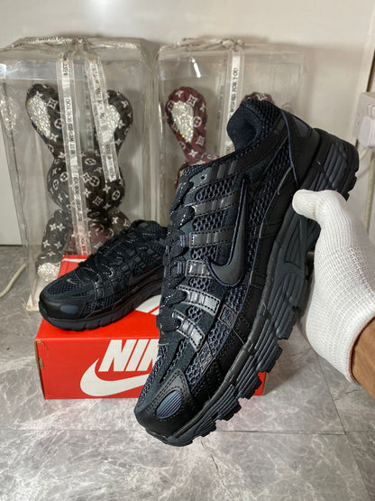 NIKE P6000