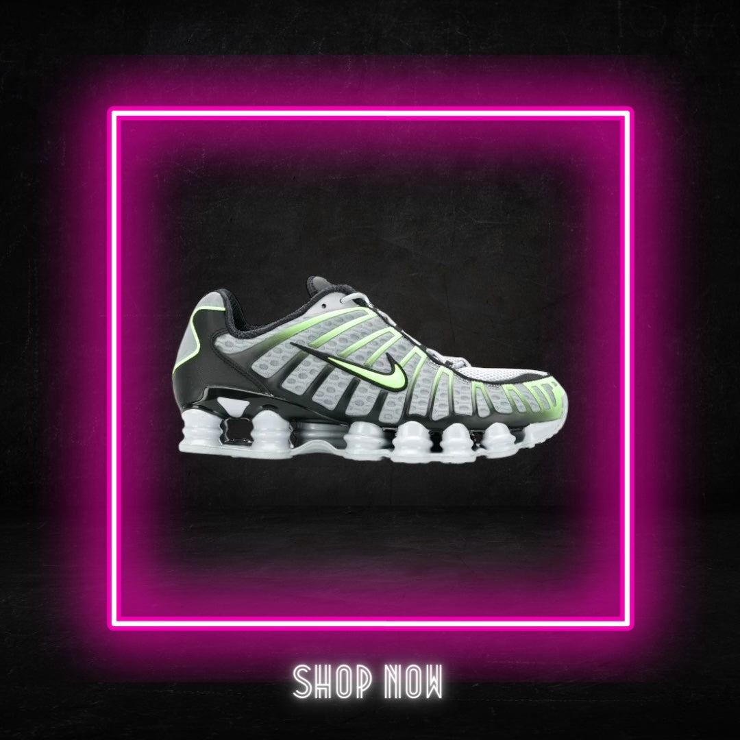 NIKE SHOX