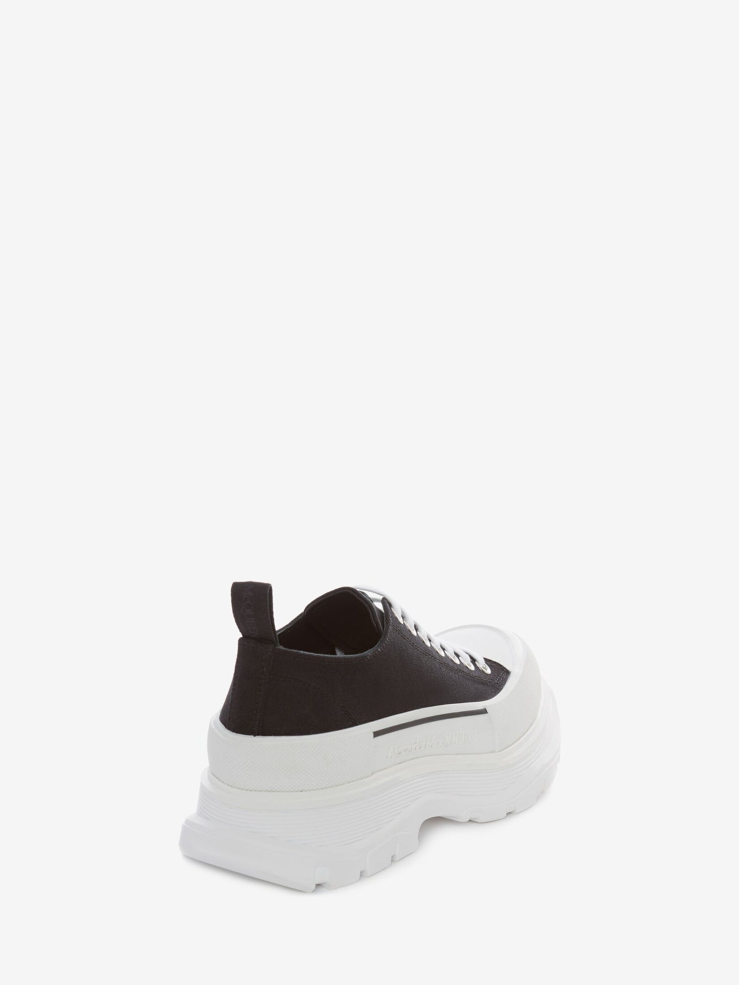 Alexander McQueens Tread Slick Lace Up in Black/white Womens