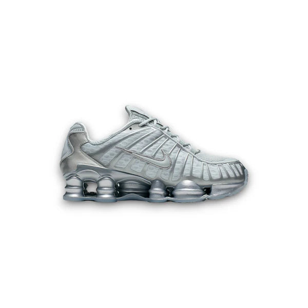 NIKE SHOX