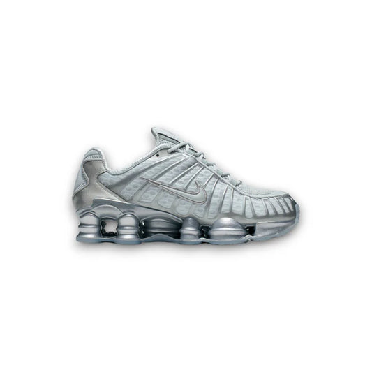 NIKE SHOX
